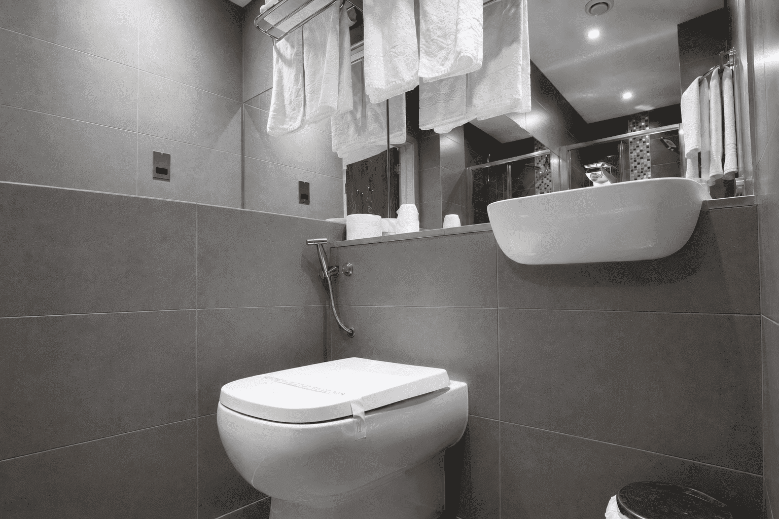 En-suite toilet in the Classic Double Room, London Court Hotel Earl's Court